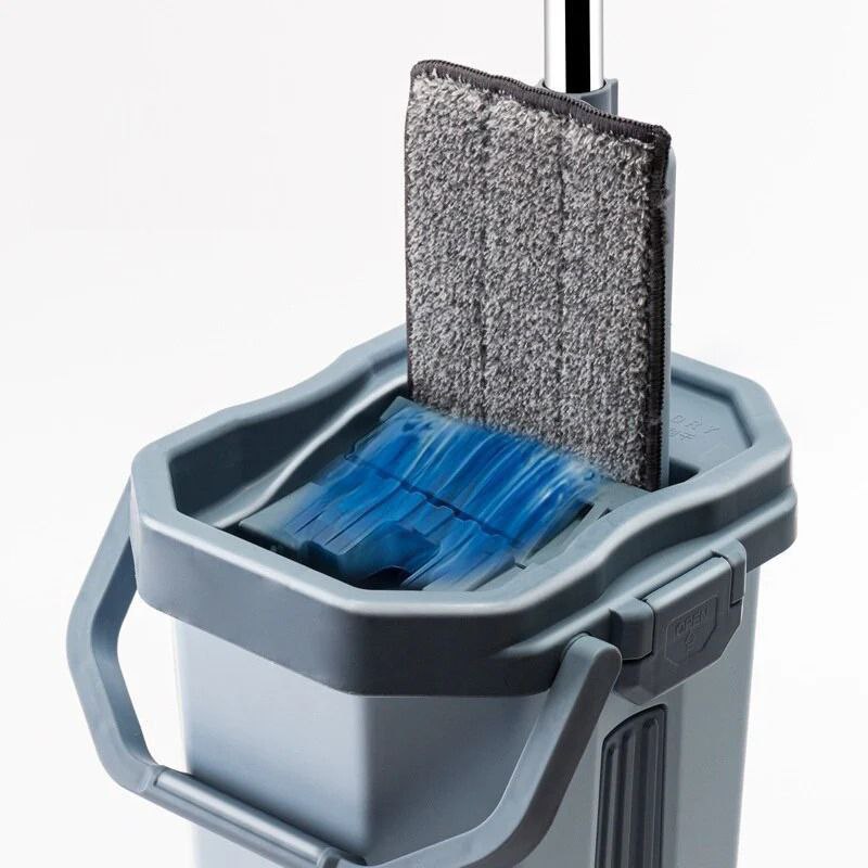Flat Mop with Self-Wringing